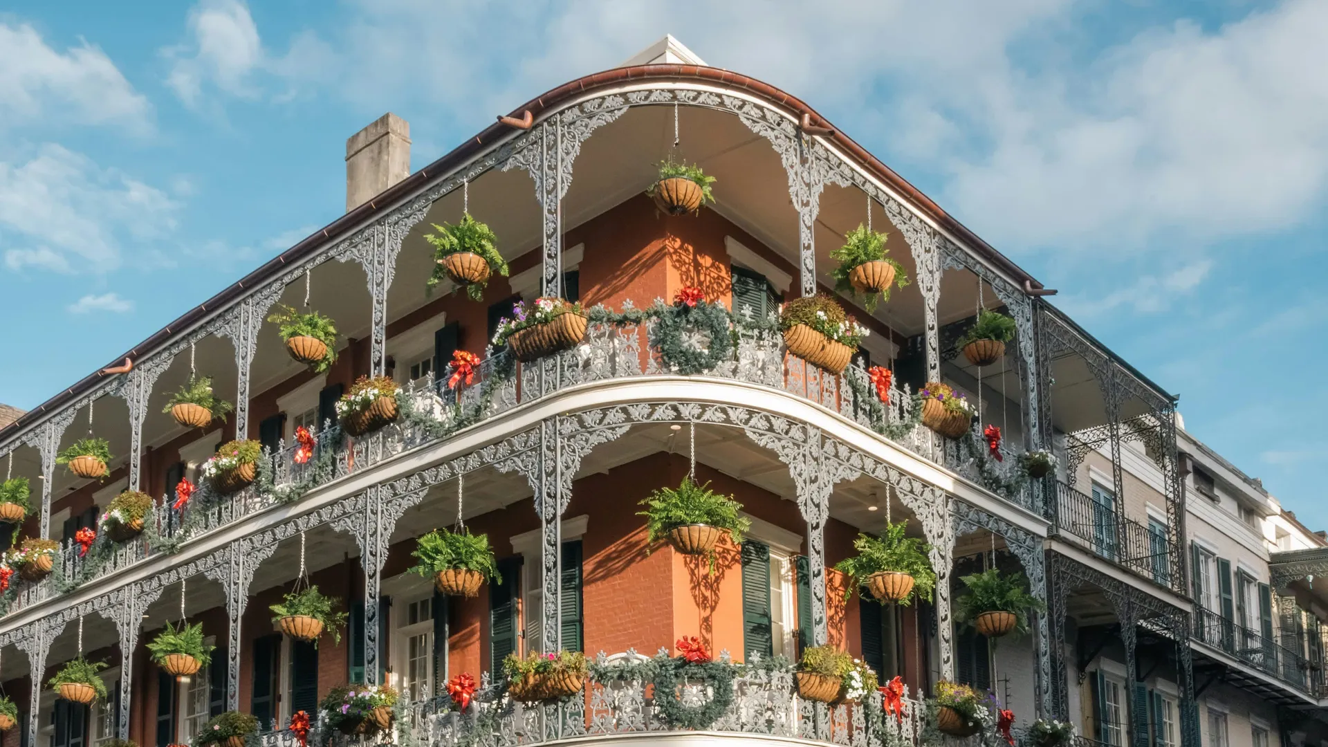 French Quarter street scene in New Orleans