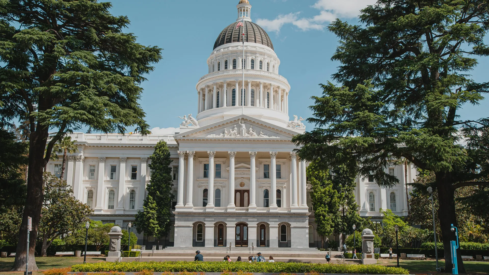 Downtown Sacramento urban scene
