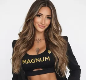 Savannah social media influencer in Tampa