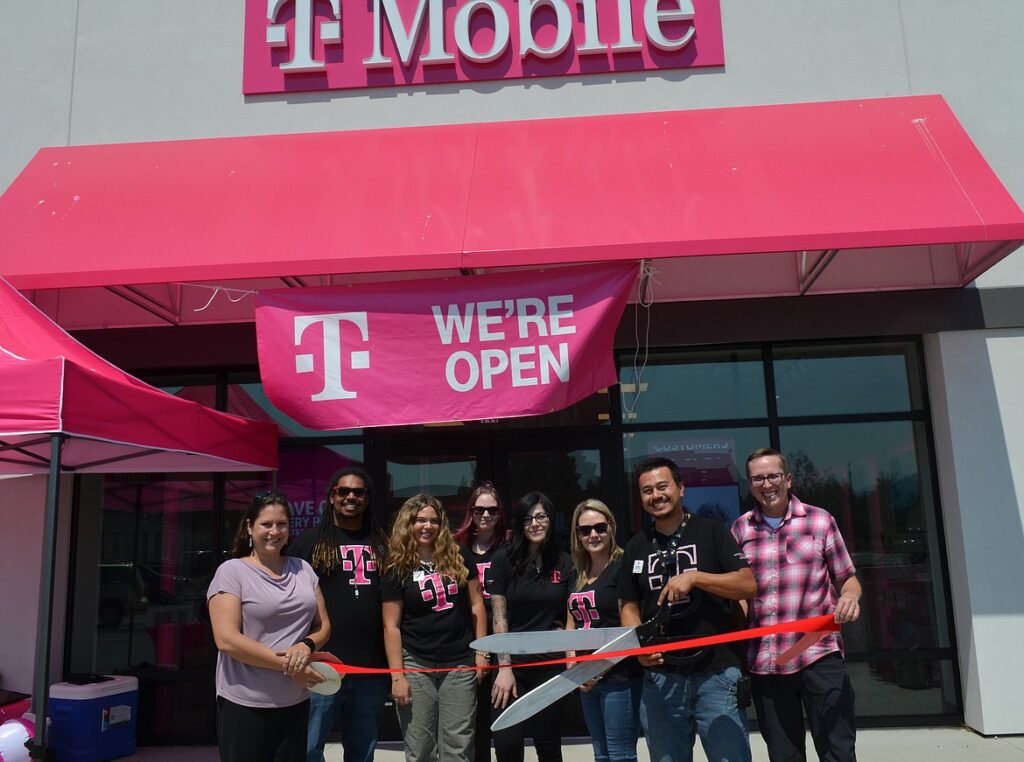 TMobile_Ribbon_Cutting
